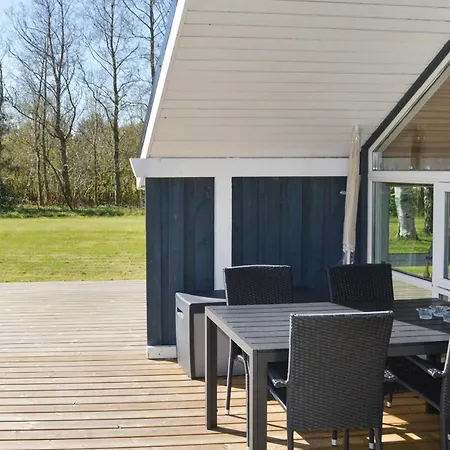 Three-bedroom In Strandby